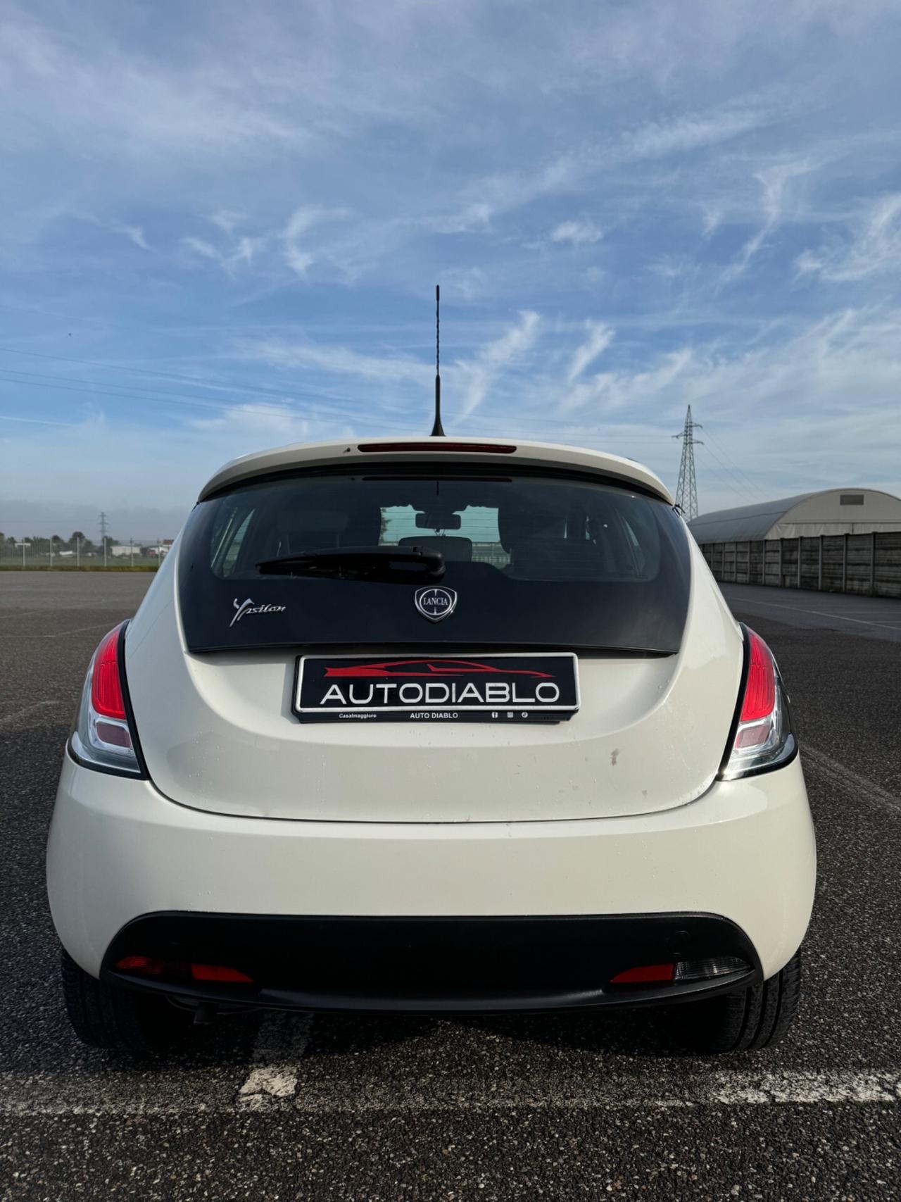 Lancia Ypsilon 1.2 69 CV 5 porte S&S Elefantino Blu