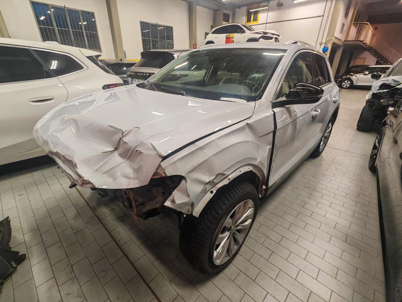 Volkswagen T-Roc 2.0 TDI 4MOTION incidentata