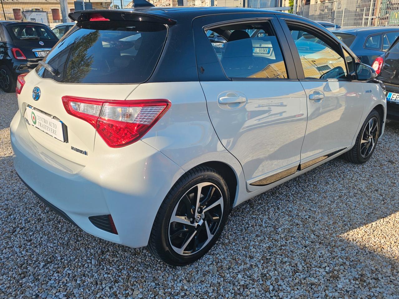 Toyota Yaris 1.5 Hybrid 5 porte Y20 Bitone
