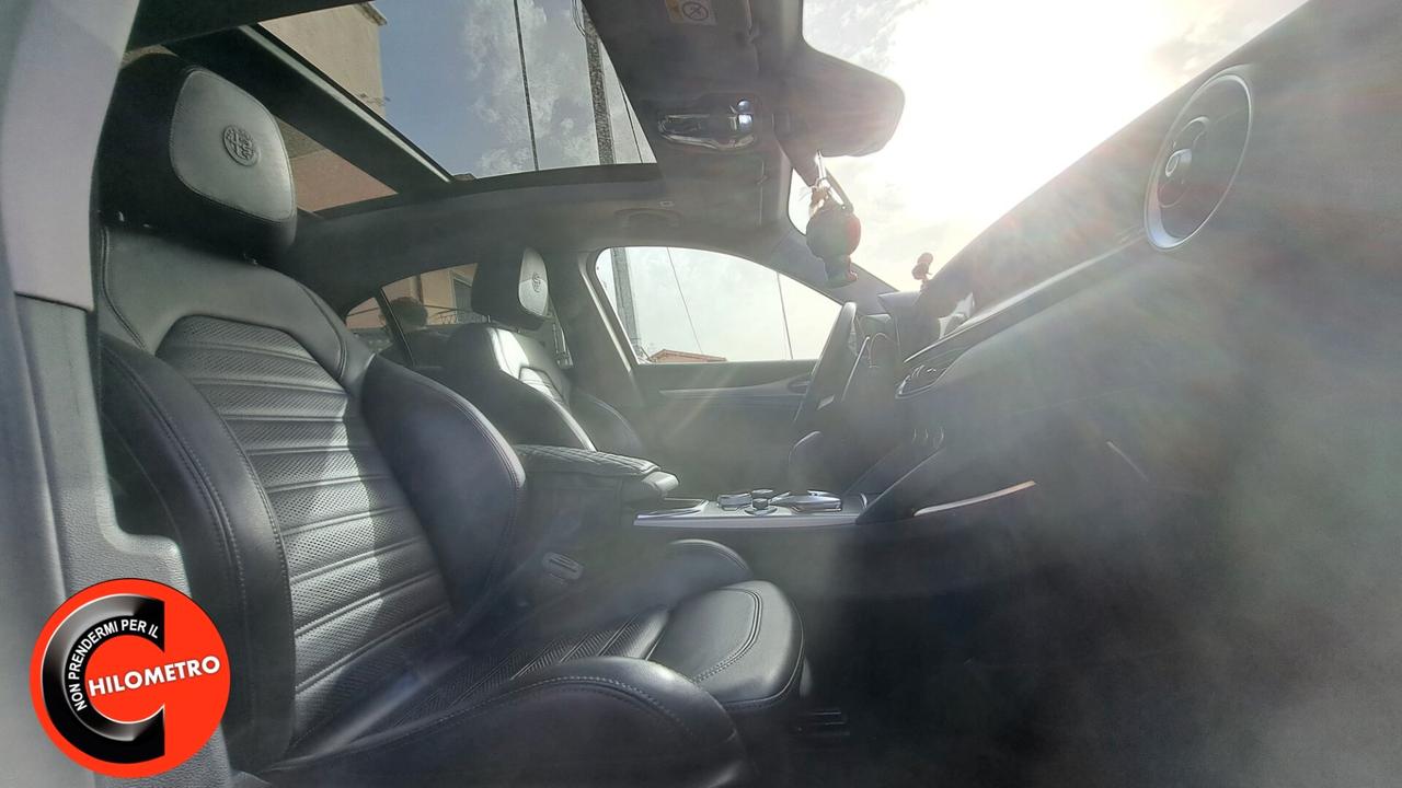 Stelvio 210 CV AT8 Q4 Veloce UNICOPRO FULL