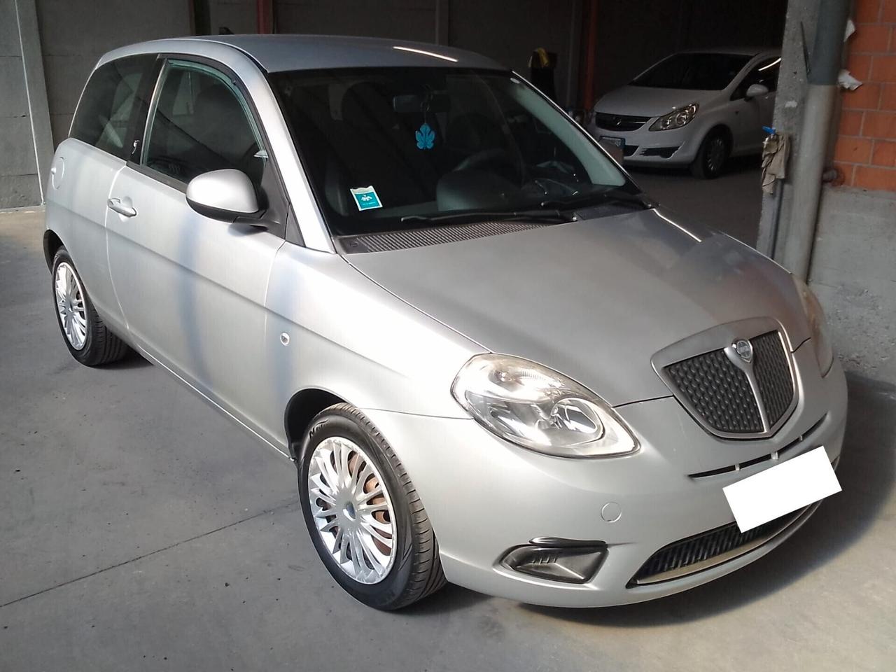 Lancia Ypsilon 1.2 Elle OK NEOPATENTATI