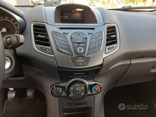 Ford Fiesta 1.2 Ikon 5 porte Business 60cv