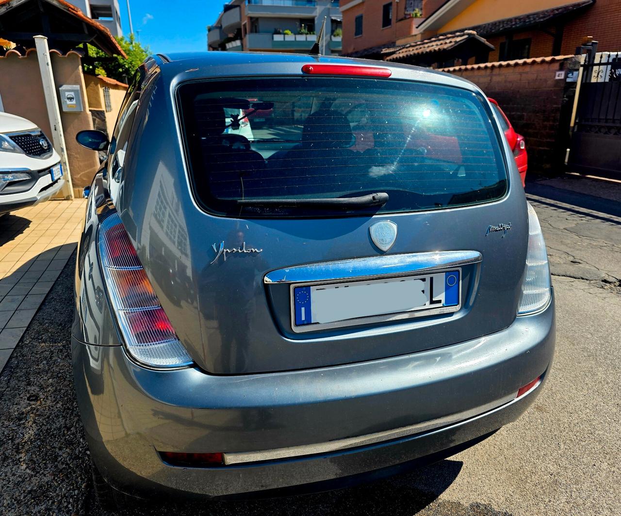 Lancia Ypsilon 1.3 MJT 75 CV Argento