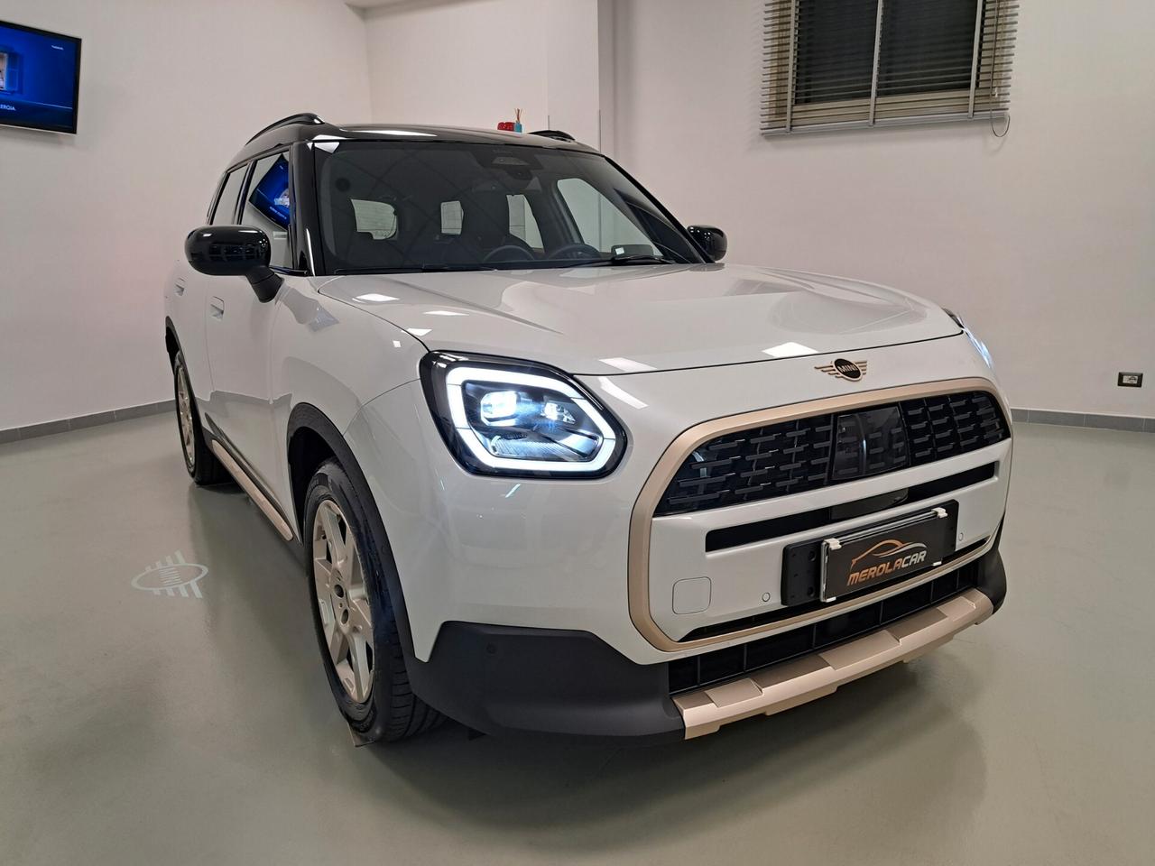 Mini Cooper Countryman U25 1.5 48V C Favoured auto hybrid 170cv