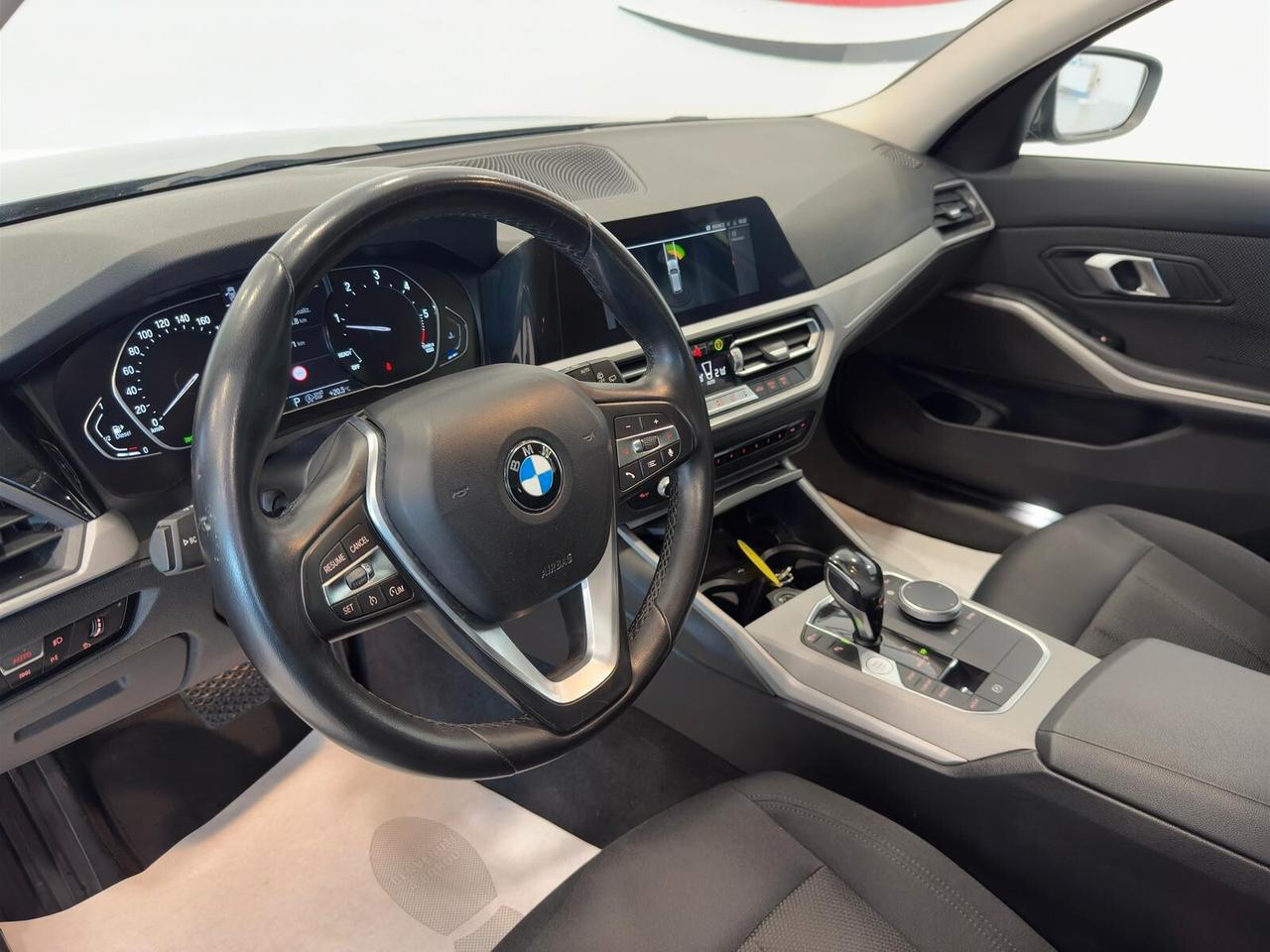 BMW 320d 48V xDrive Business Advantage