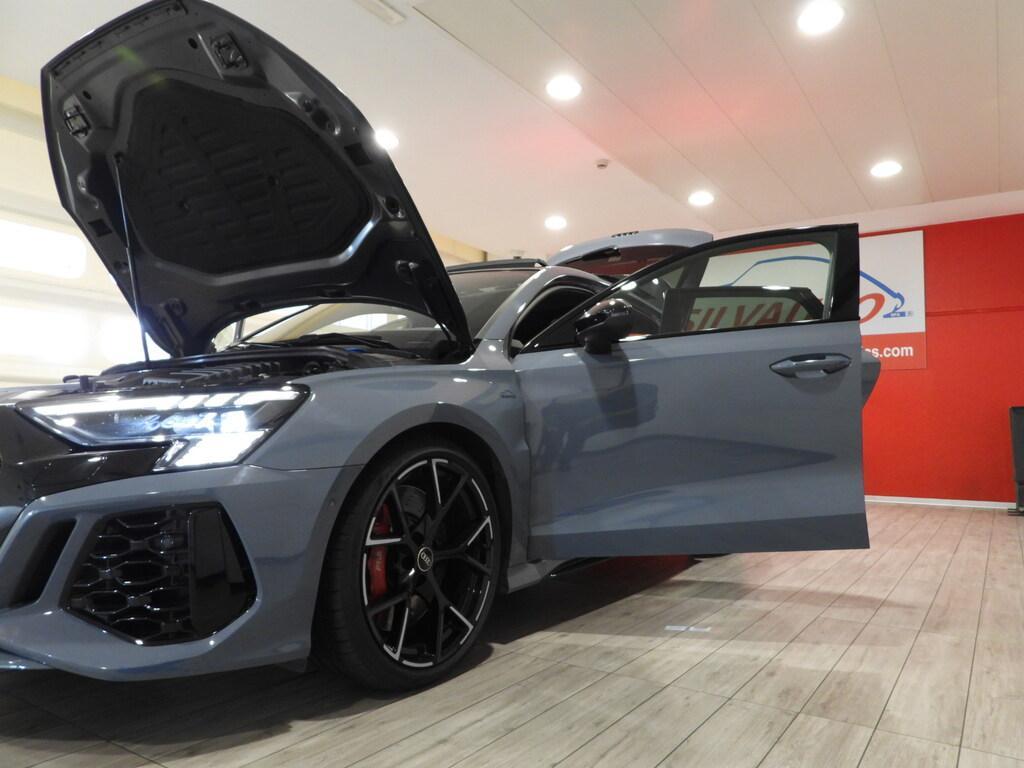 Audi RS3 2.0 TFSI quattro S tronic