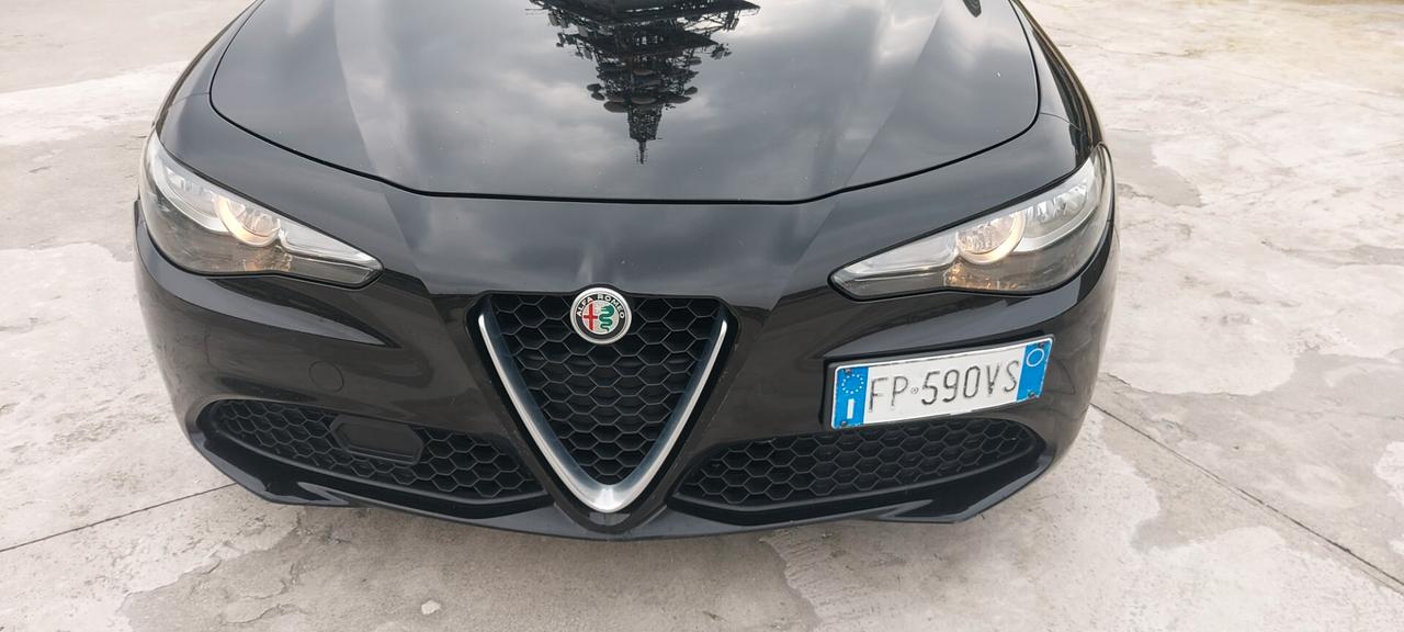 Alfa Romeo Giulia 2.2 Turbodiesel 180 CV AT8 Eco Business