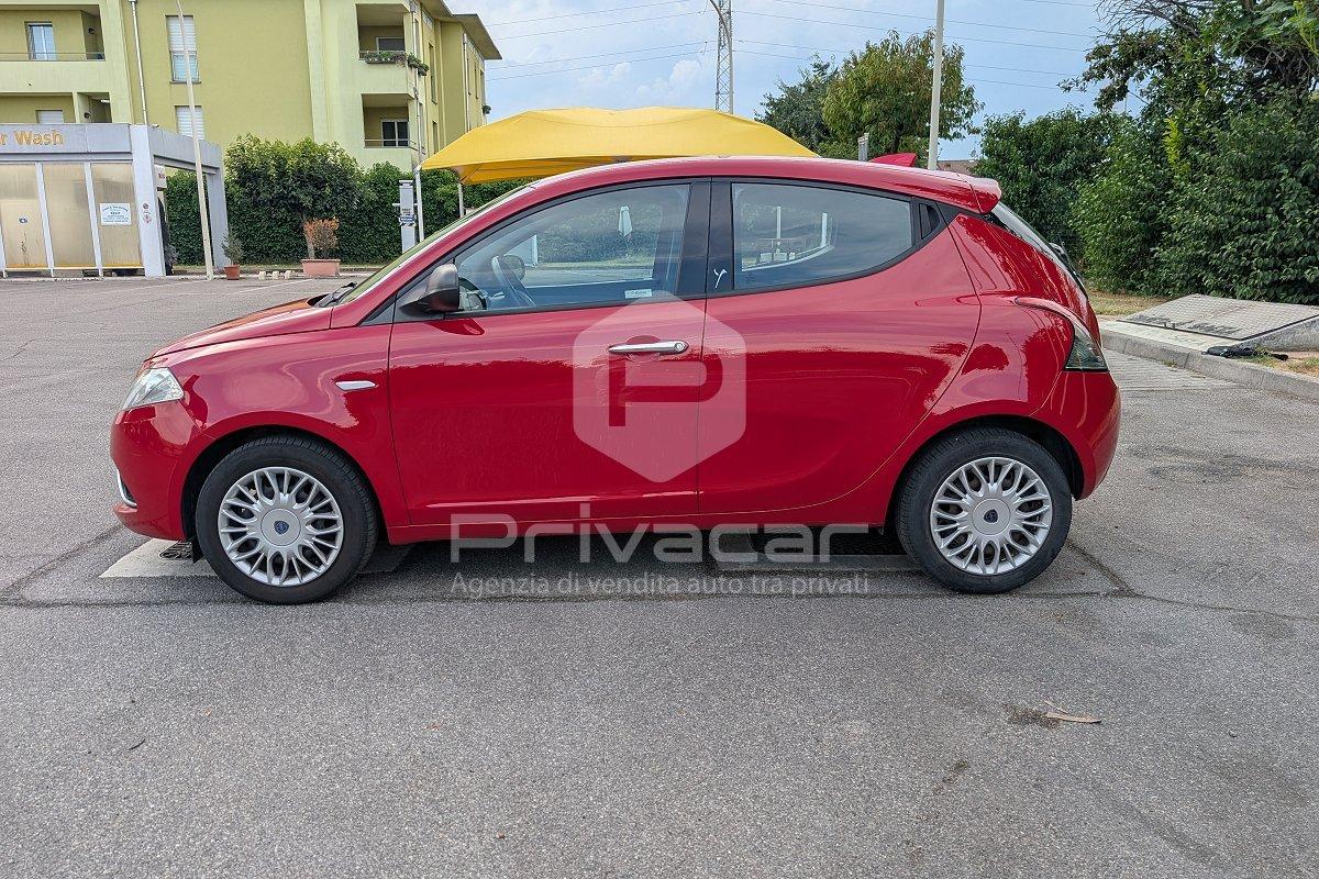 LANCIA Ypsilon 1.2 69 CV 5 porte Silver