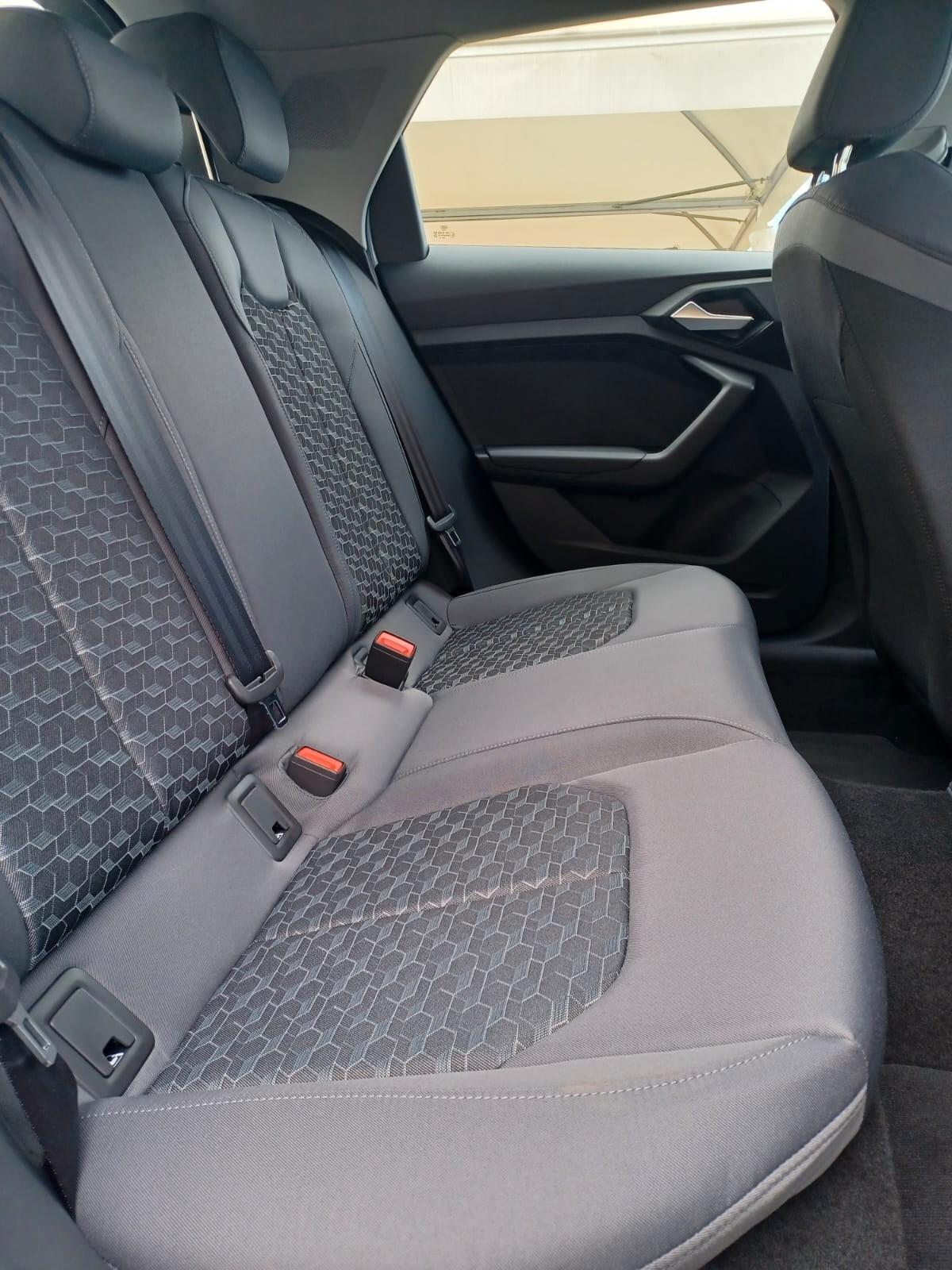 Audi A1 allstreet 30 TFSI S tronic Identity Contrast