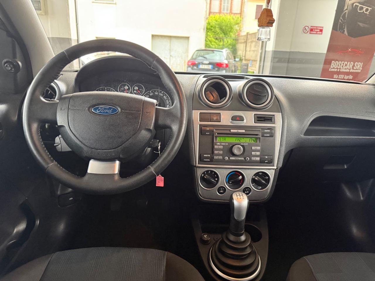 Ford Fiesta 1.4 TDCi 5p. Ghia GRANDINATA