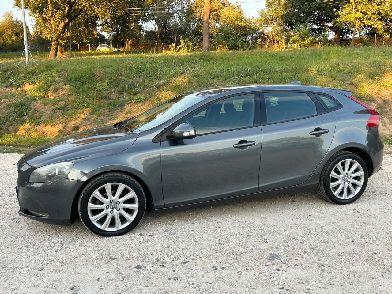 Volvo V40 D2 1.6 Summum