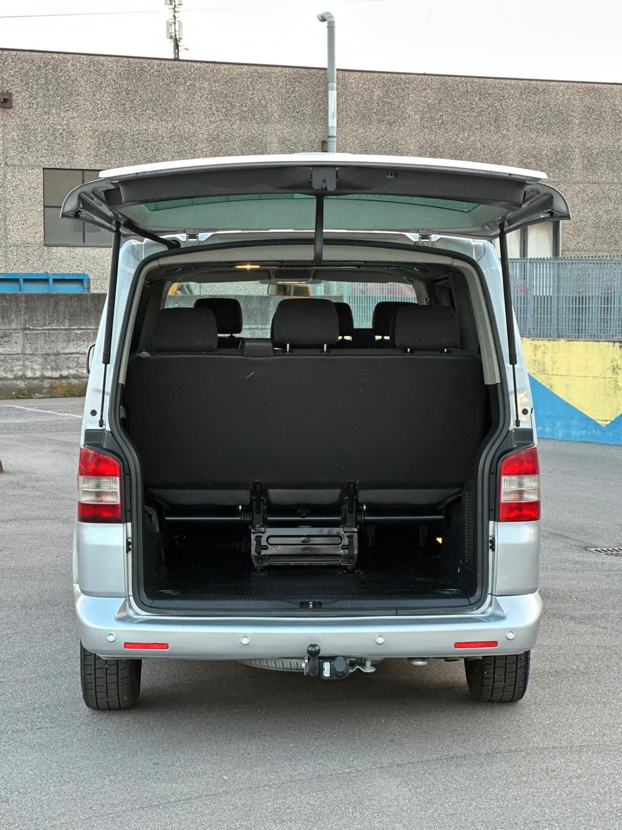 Volkswagen Transporter 2.5 TDI 131CV PC Kombi 9 posti