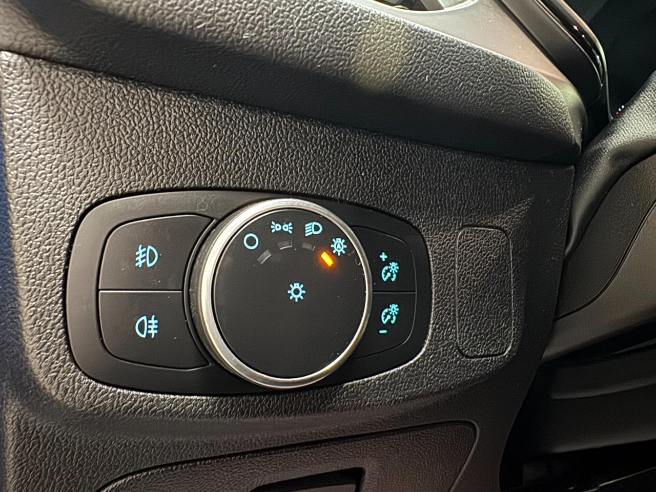 Ford Focus "ST Line" / 1.5 TDCi 120 CV / 2019