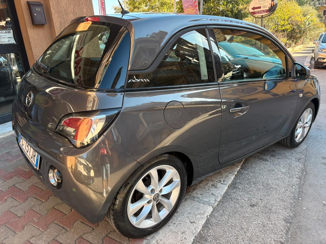 Opel Adam 1.2 70 CV