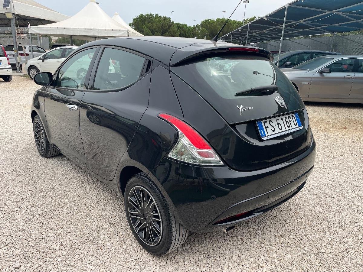 LANCIA - Ypsilon - 1.2 69 CV 5p. Gold
