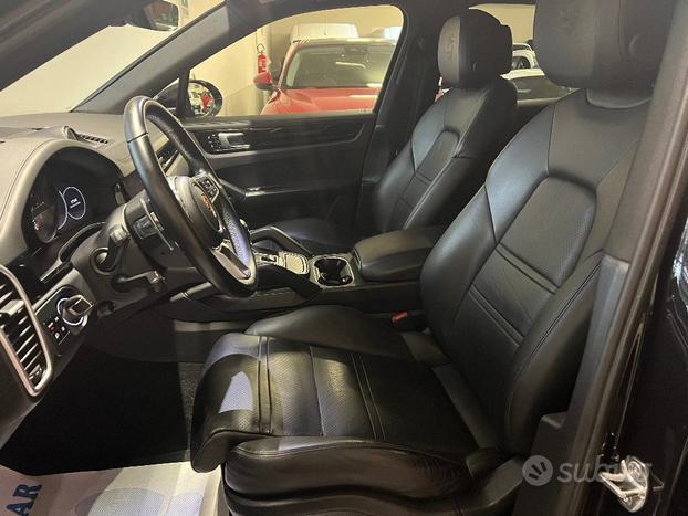 PORSCHE Cayenne 3.0 V6 TIPTRONIC PELLE TETTO APR