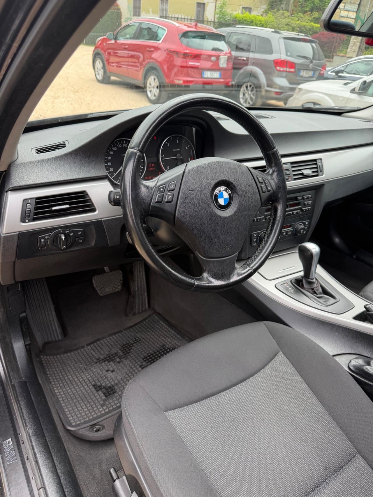 Bmw 320d FUTURA ASI TETTO KMCERT GARANZ UNICOPR