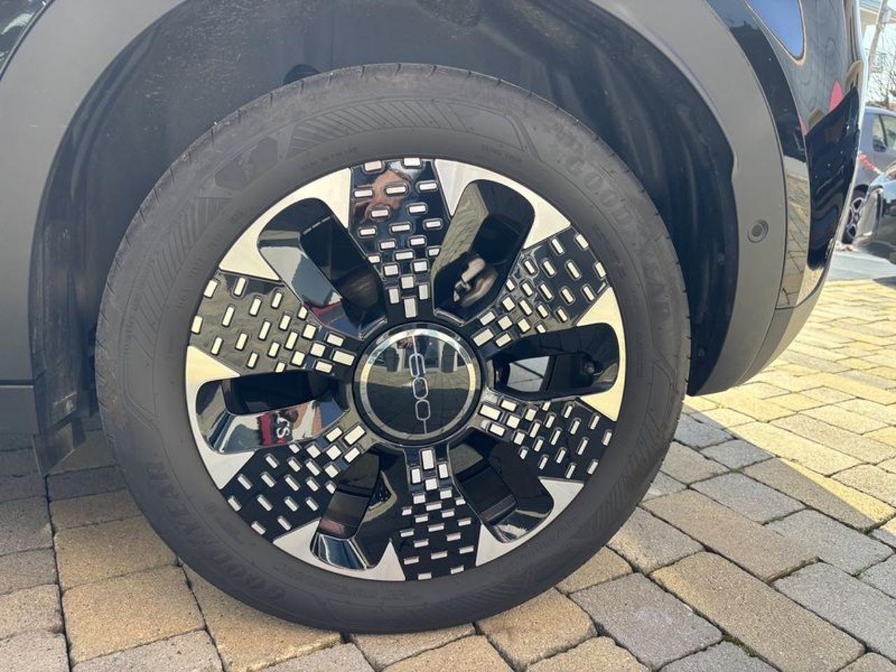 Fiat 600 Hybrid 110 CV DCT MHEV La Prima LED-CAM-18"