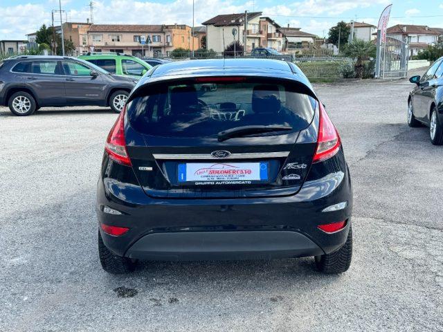 FORD Fiesta 1.4 TDCi 68CV 5 porte Titanium