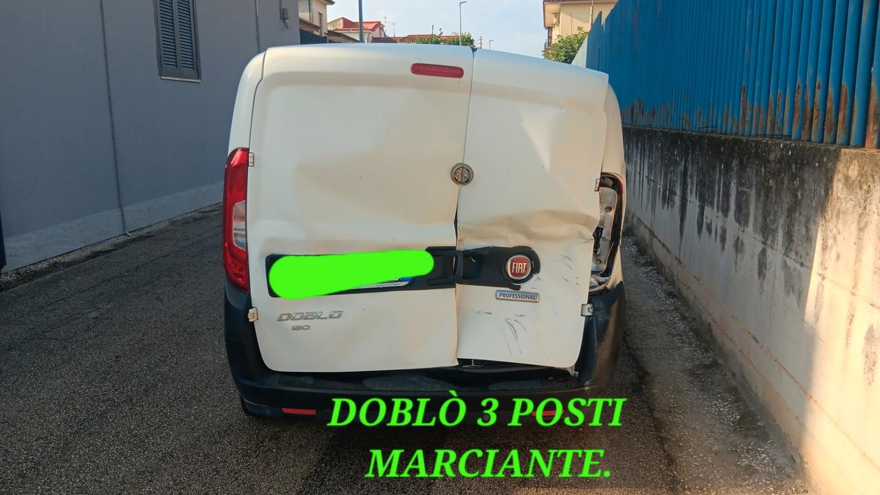 Fiat Doblo 3 posti incidentata sinistrata mondialcars