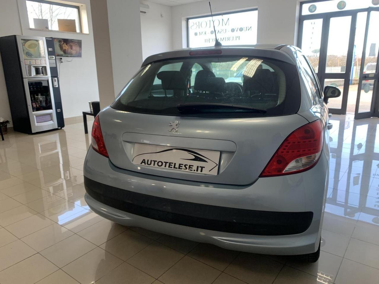 Peugeot 207 1.4 8V 75CV 5p. X Line ECO GPL