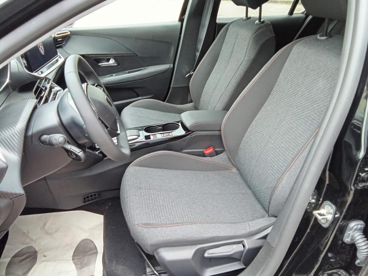 Peugeot 208 Hybrid 110 e-DCS6 Business