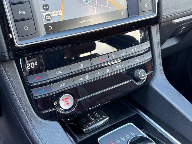 JAGUAR F-Pace 3.0 D V6 300 CV AWD aut. First Edition PELLE
