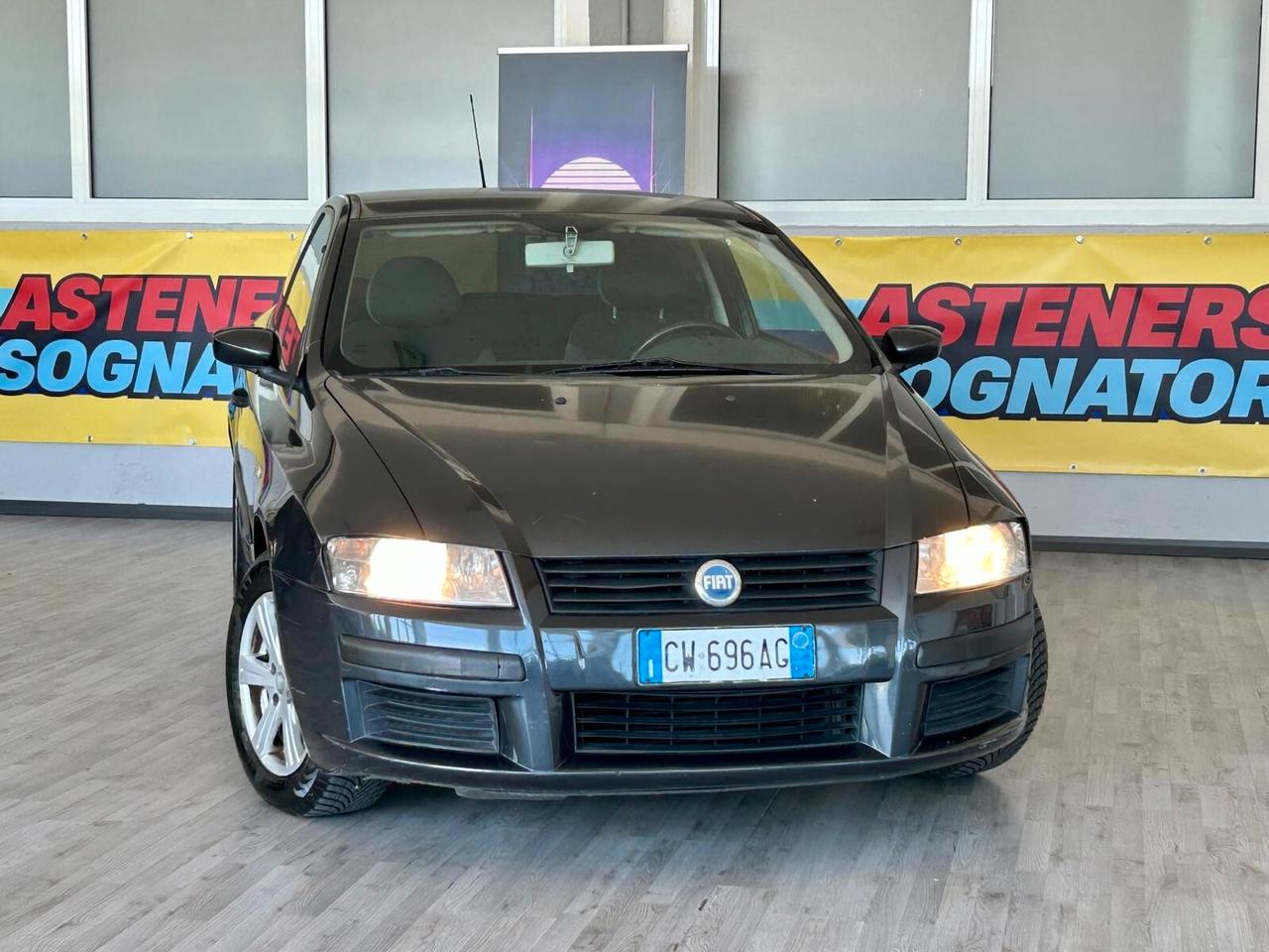 FIAT STILO COUPE' PER NEOPATENTATI *6 SPEED E TI SENTI SHUMY!*BENZINA1.4 16V 95CV* CLIMA + CERCHI IN LEGA + VETRI NERI*