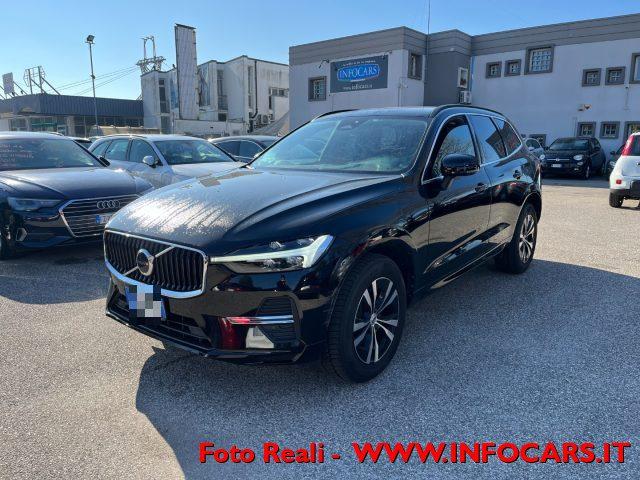 VOLVO XC60 B4 (d) MHEV Geartronic Momentum Pro Iva Esposta