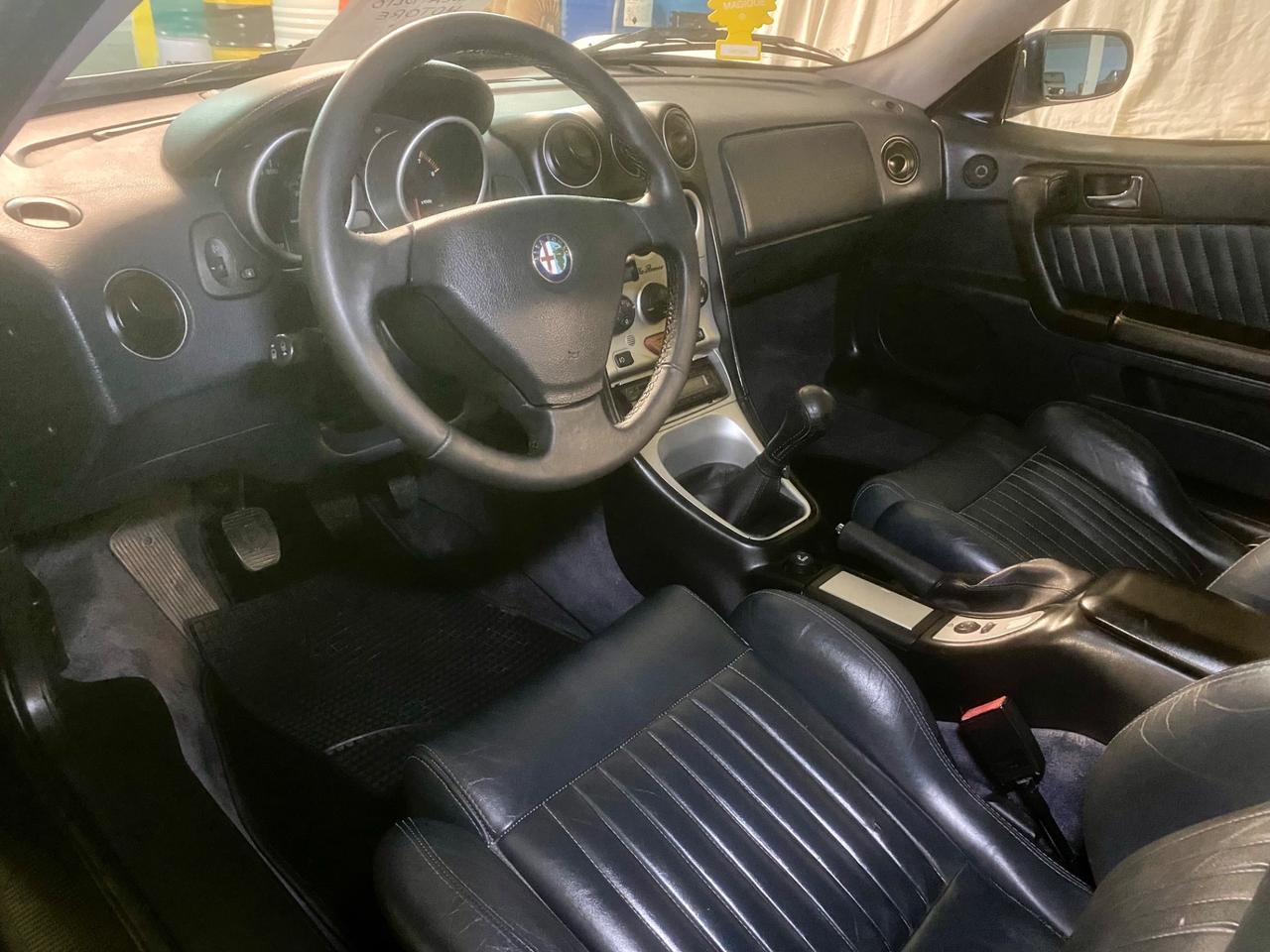 Alfa Romeo GTV 2.0 COUPÉ