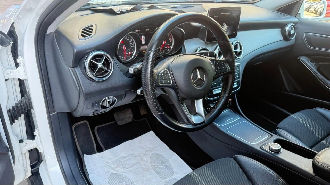 Mercedes-benz GLA 200 d Automatic 4Matic Sport
