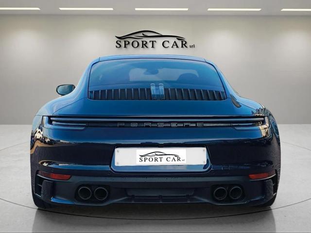 PORSCHE 911 Carrera (992)