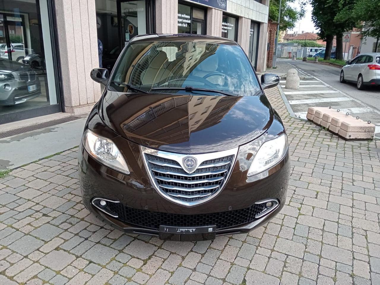 Lancia Ypsilon 1.2 69 CV 5 porte S&S Gold