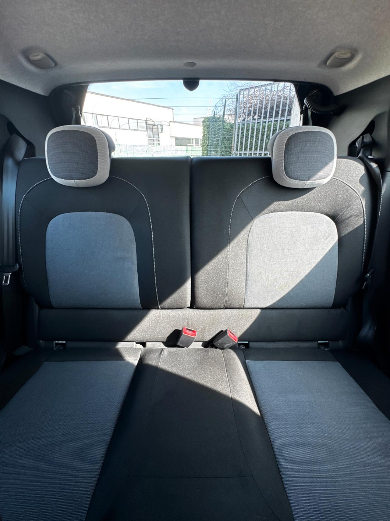 Renault Twingo 1.0 52kW Benz 5p *59.000 km*