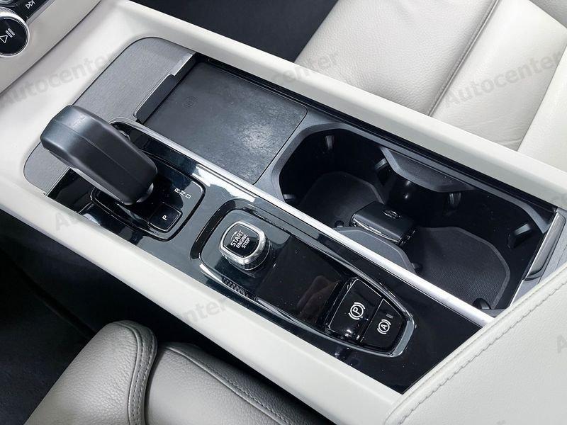 Volvo V60 V60 B4 (d) 197CV AUT PLUS BRIGHT **AUTOCARRO N1**