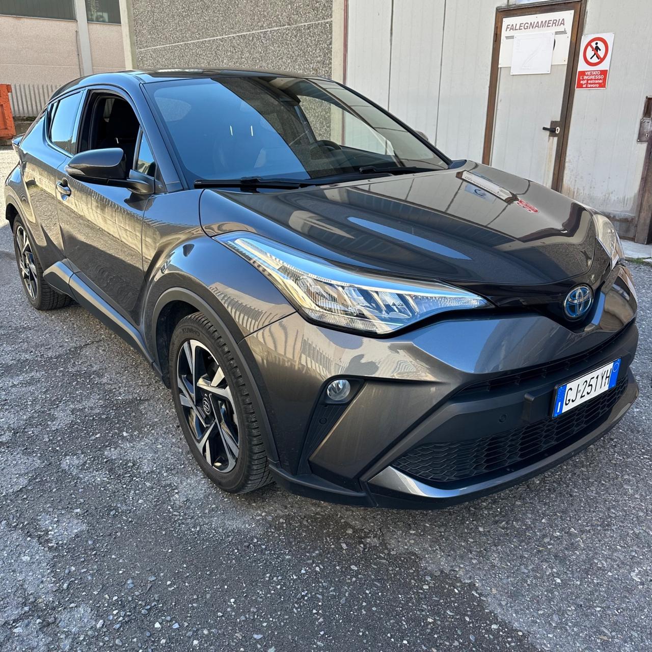 Toyota C-HR 1.8 Hybrid E-CVT Lounge