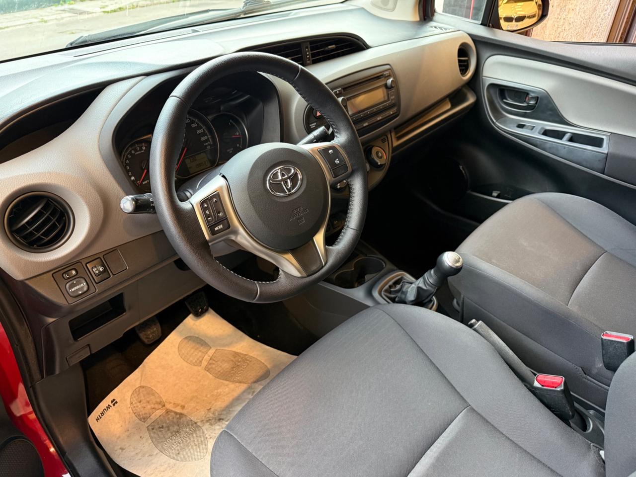 Toyota Yaris 1.0 5 porte