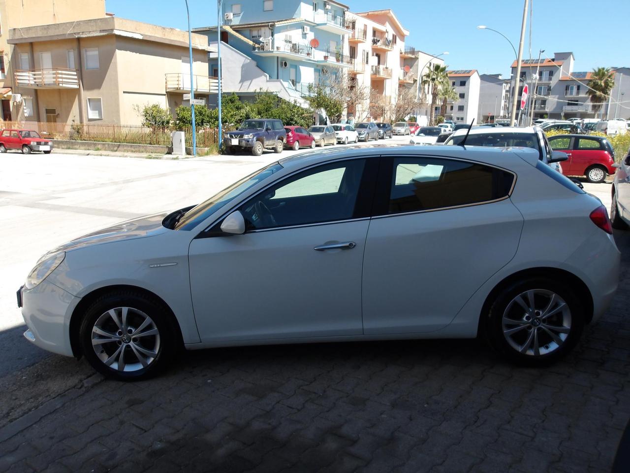 Alfa Romeo Giulietta 1.6 jtdm(2) Giulietta Distinctive