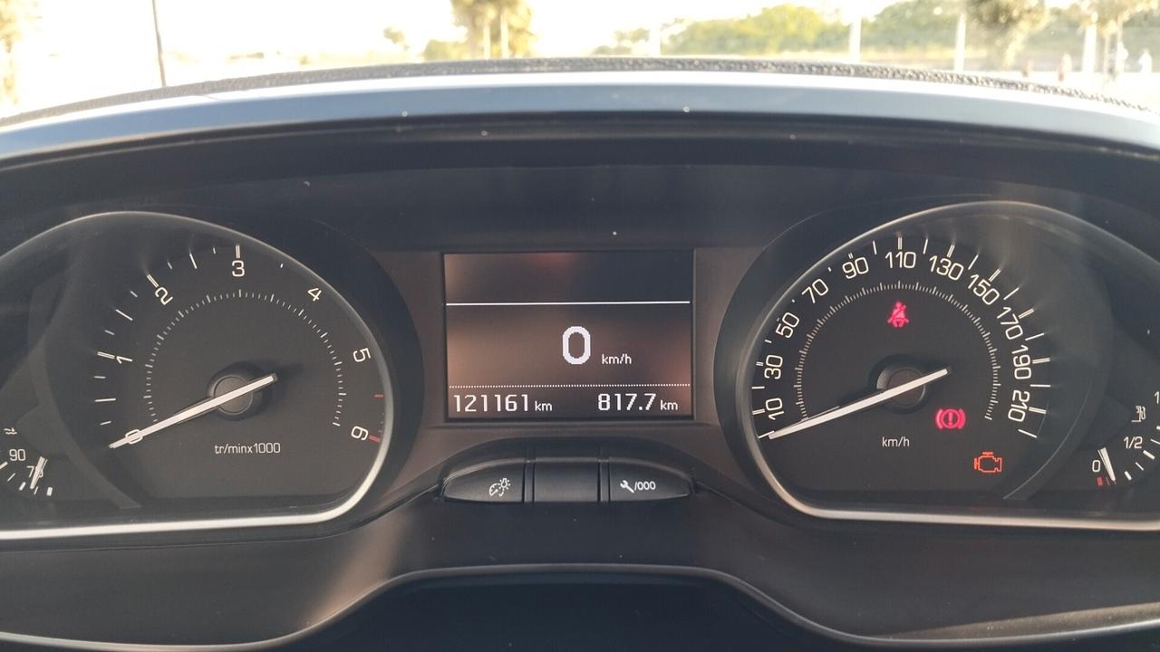 PEUGEOT 208 1.6 DIESEL-RETROC-NAVI-GARANZIA FULL