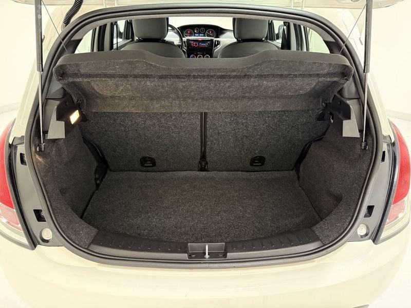 Lancia Ypsilon Ypsilon 0.9 TwinAir 85 CV 5 porte Metano Ecochic Gold