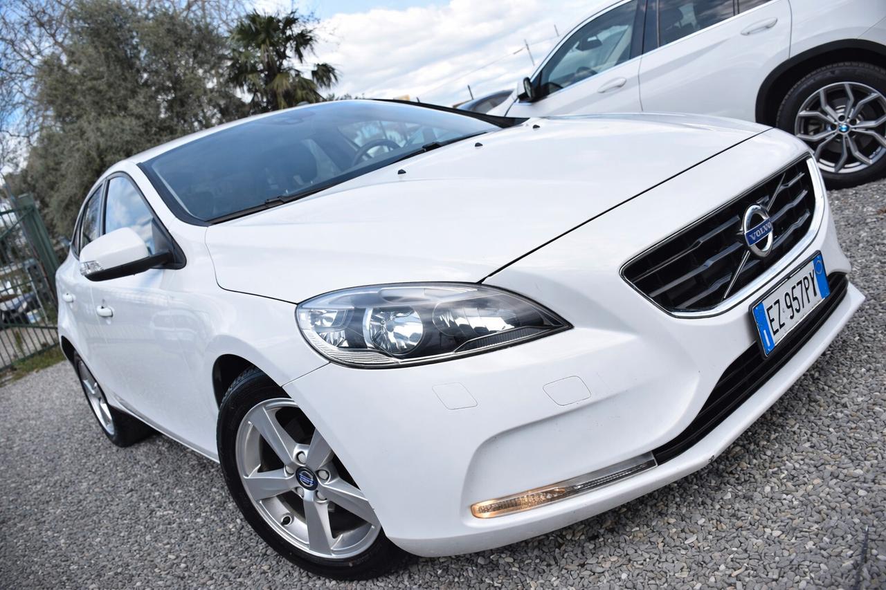 Volvo V40 GANCIO D2 1.6 115CV Business Edition NAVI CRUISE SENSORI BT OK NEOPATENTATI