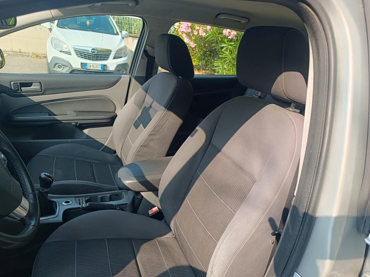 Ford Focus 1.6 TDCi SW GANCIO TRAINO