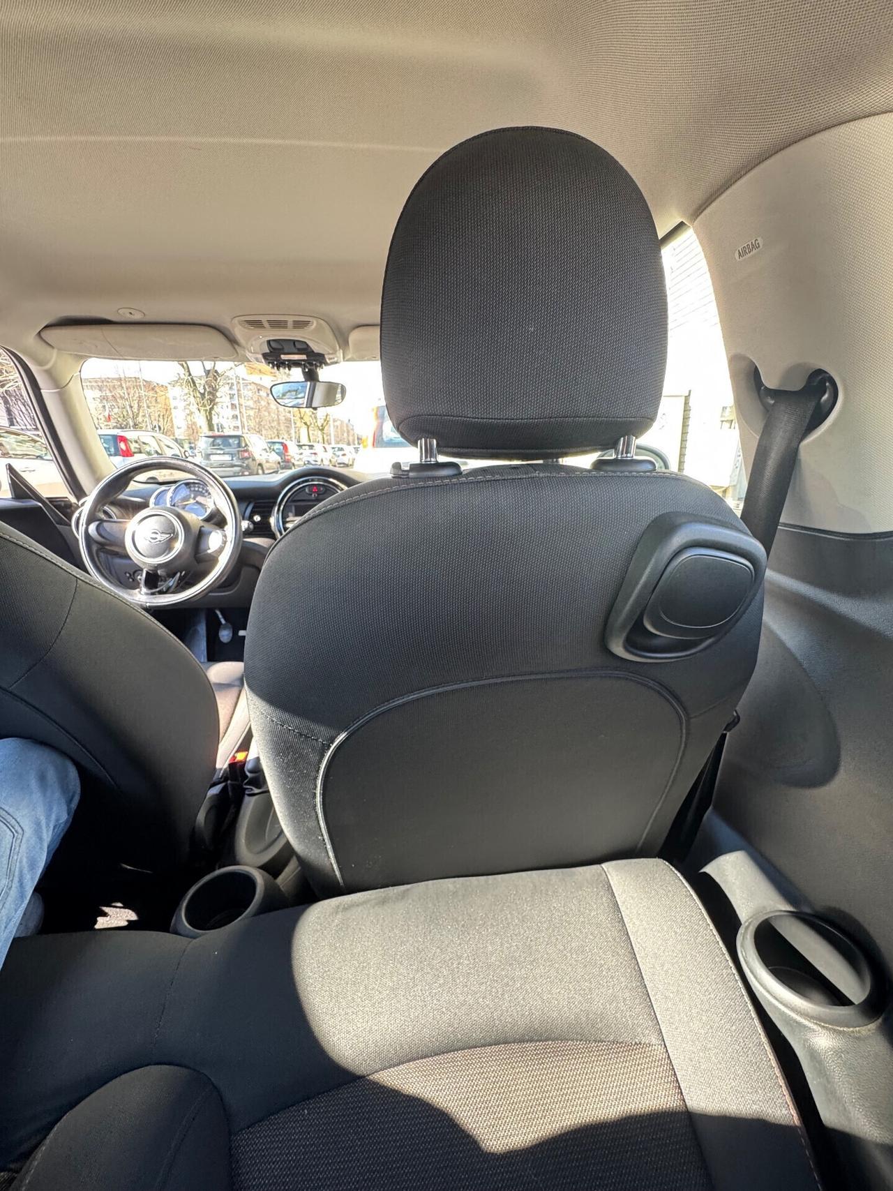 Mini One First 1.2 75 cv neopatentati