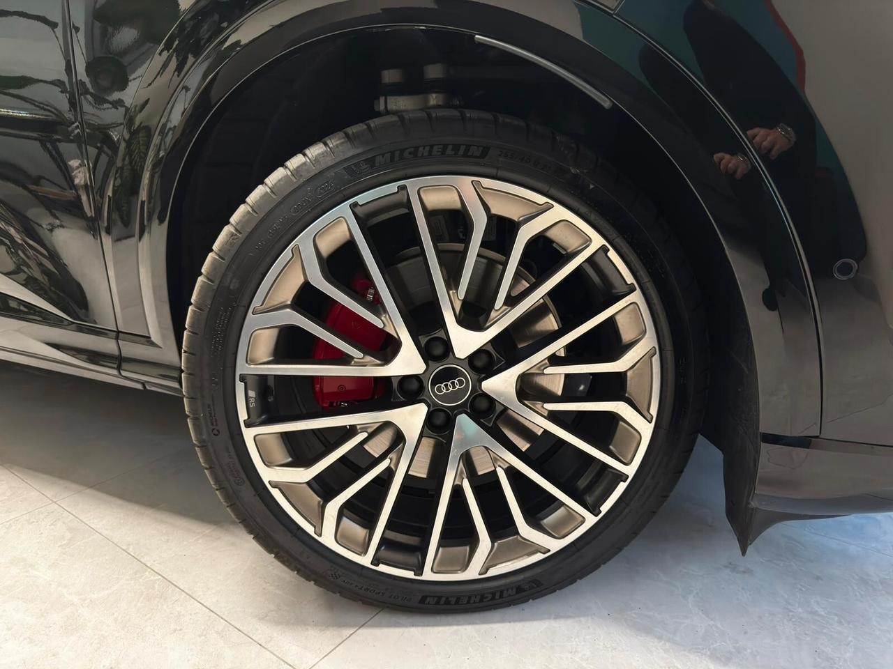 Audi Q5 SPB 40 TDI quattro S tronic line plus/ IDENTITY BLACK