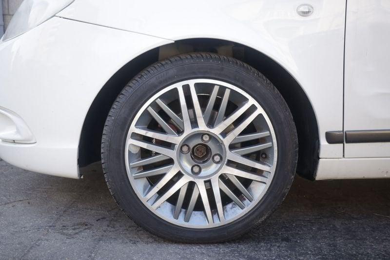 Lancia Ypsilon Lancia Ypsilon 1.3 MJT 105 CV Sport MomoDesign