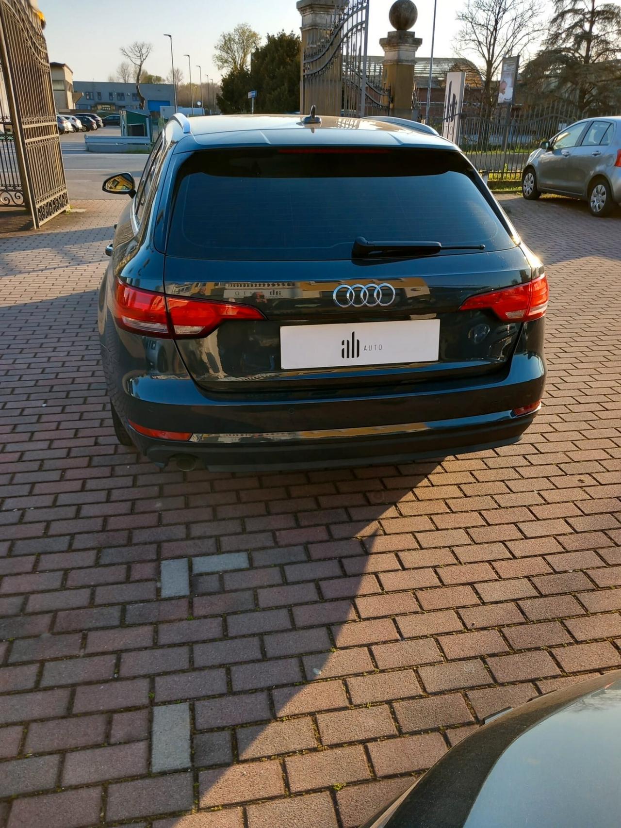 Audi A4 2.0 TDI 150 CV S tronic Business