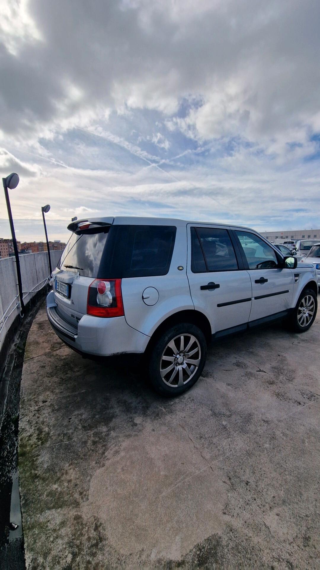 Land Rover Freelander 2.2 SD4 S.W. SE