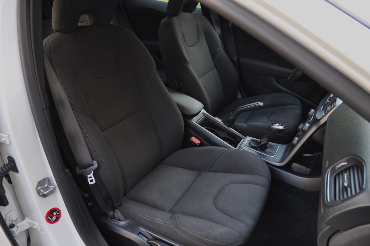 Volvo V40 2.0 D2 Kinetic my18