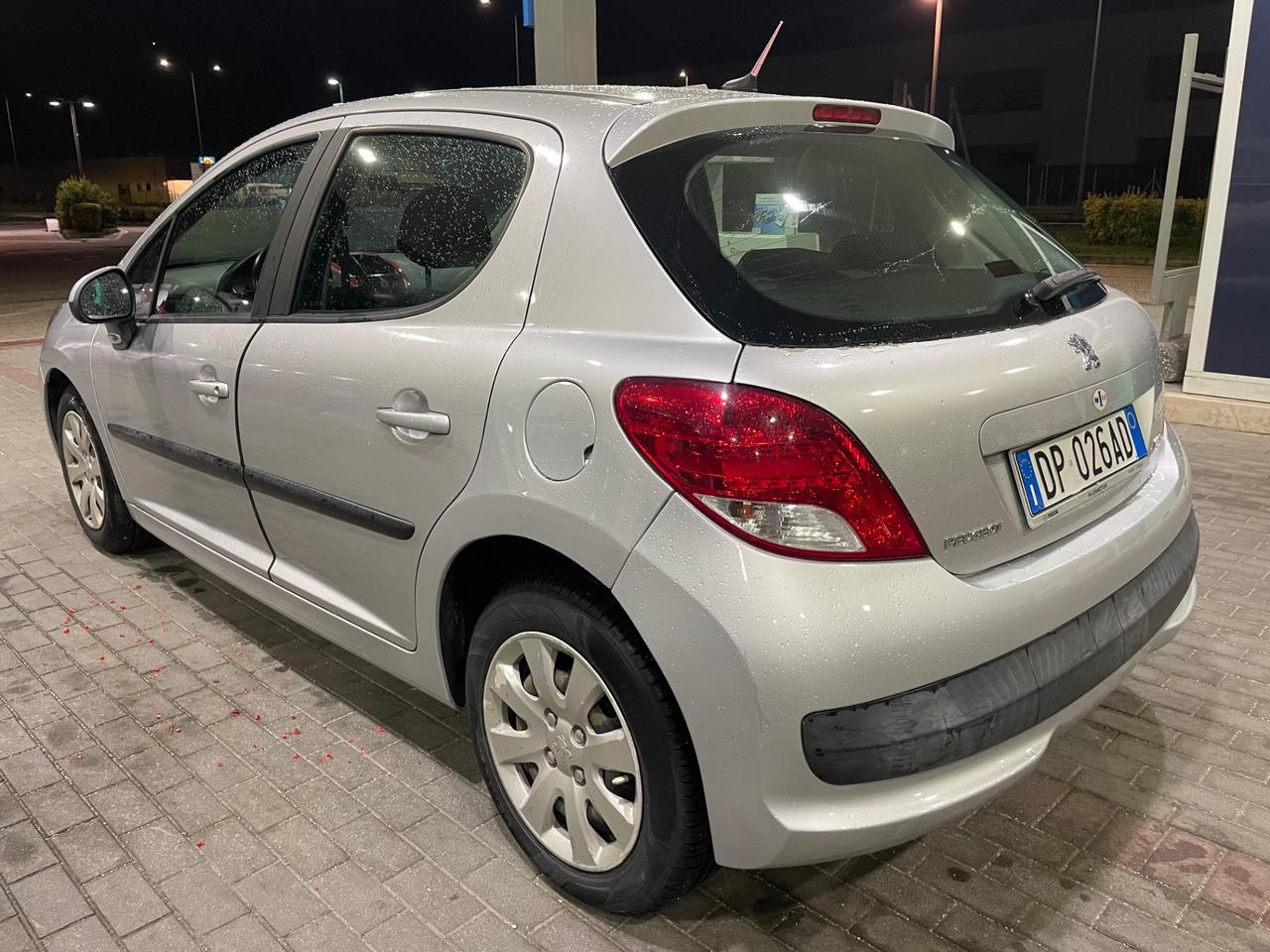 PEUGEOT 207 NEOPATENTATI 1.4 BENZINA/GPL 133.000 KM 2008.