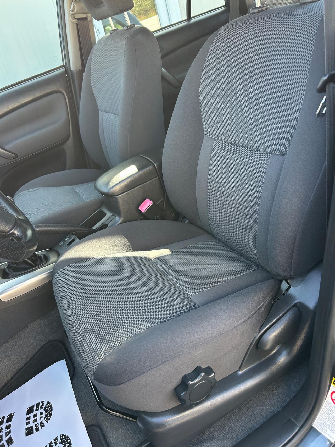 Toyota RAV 4 RAV4 2.0 Tdi D-4D cat 5 porte Sol